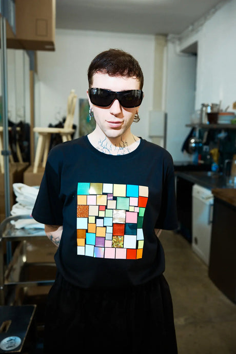 Mosaic-Square-t-shirt-starstyling-starstylingworldwide_GODENSCHWEGER-PHOTOGRAPHY_MedRes_01 - starstyling