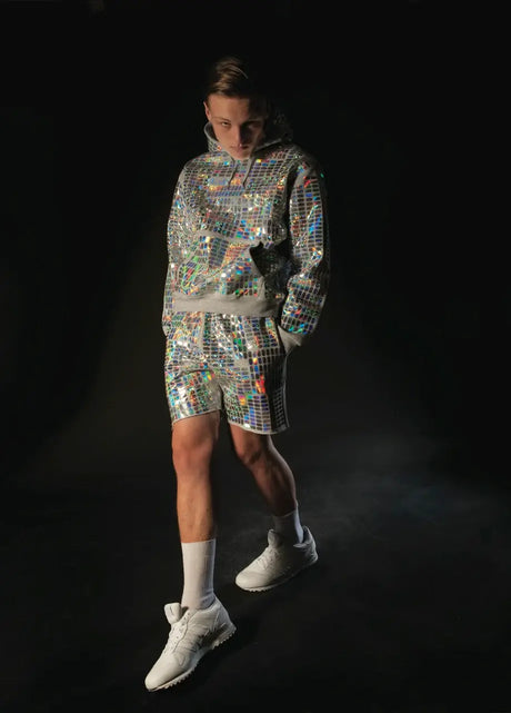 holo-pills-outfit-starstyling-buck-schlegel-hanns-joosten - starstyling