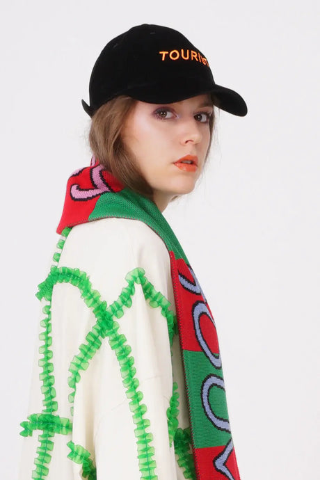 tourist-cap-solid-figures-detail - starstyling